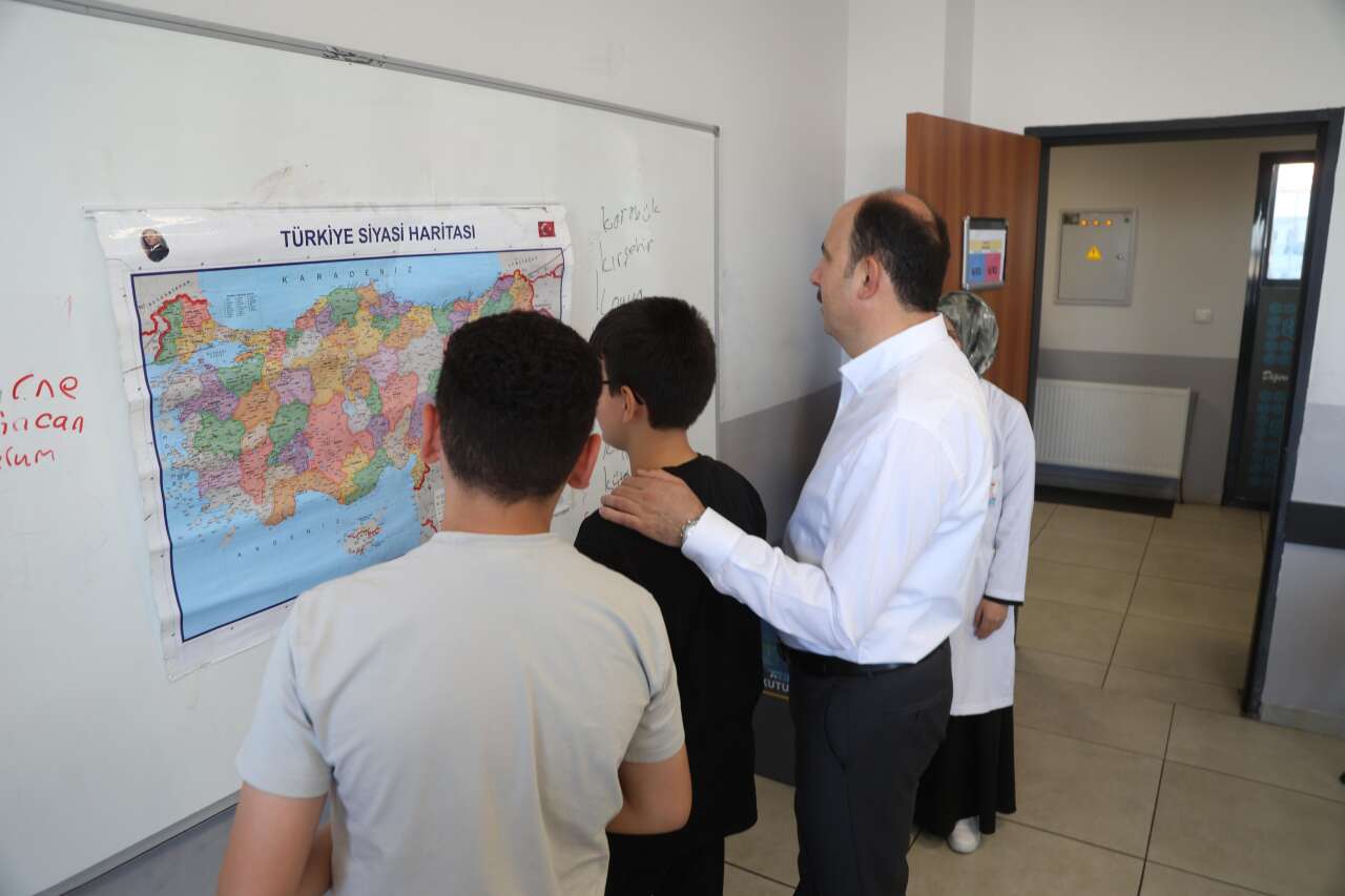 Konya’da yaz tatilini eğitimle geçiren çocuklara Başkan Altay’dan sürpriz ziyaret 7